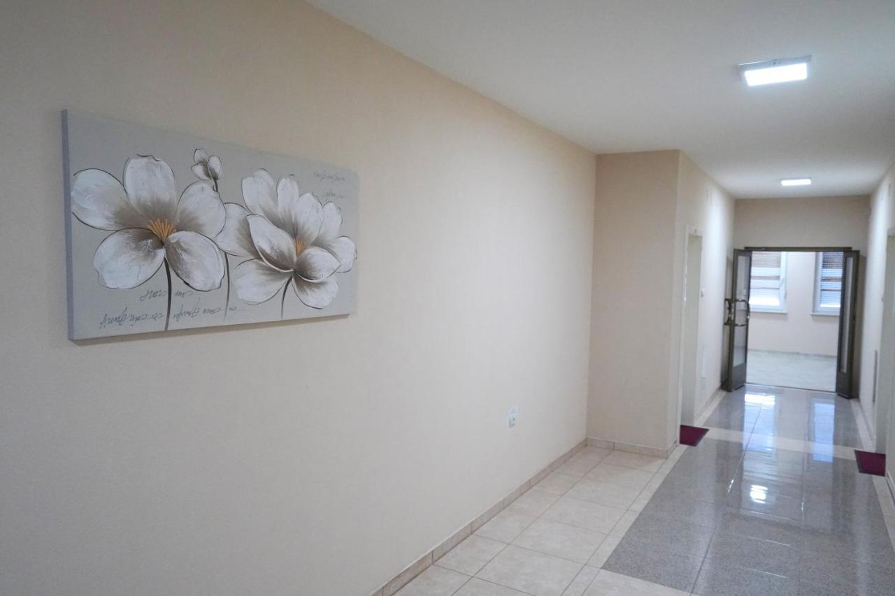 Apartmani Tomic Kladovo Exterior foto